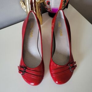 Me Too Red Wedges, GUC, Size 6